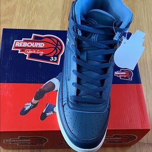 Patrick Ewing Orion 9.5 Navy and White Men's Sneakers